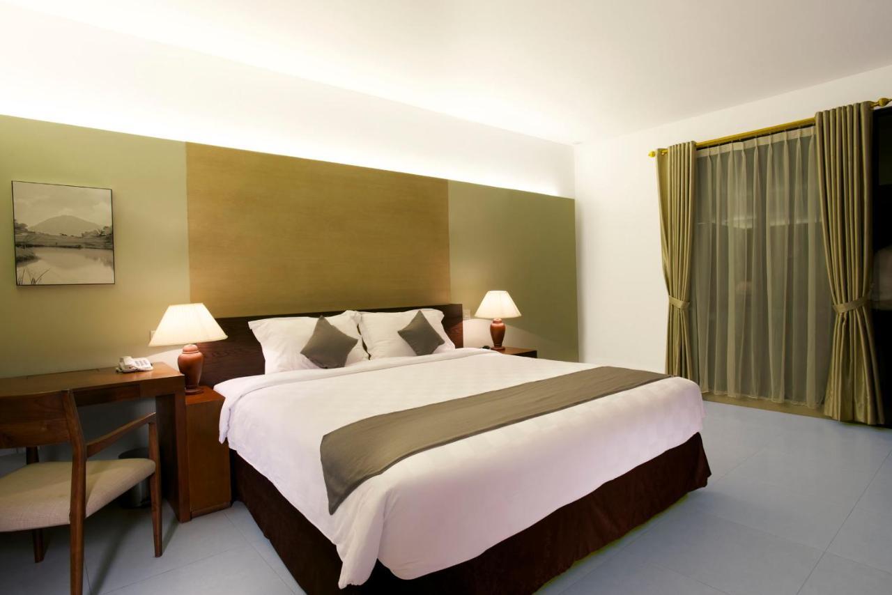 Hotel Neo+ Green Savana Sentul City Bogor Exterior foto